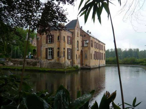 Hof van Liere Castle
