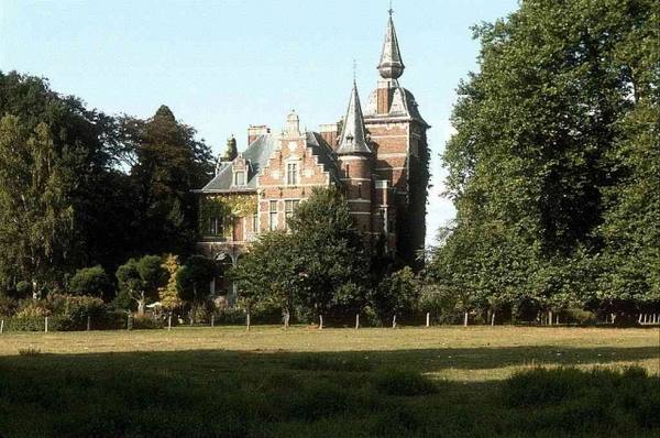 Eester Castle