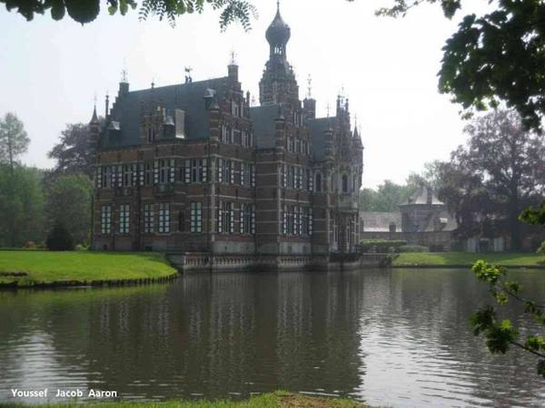 Groeningenhof Castle