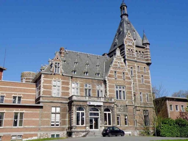 Hof van Delft Castle