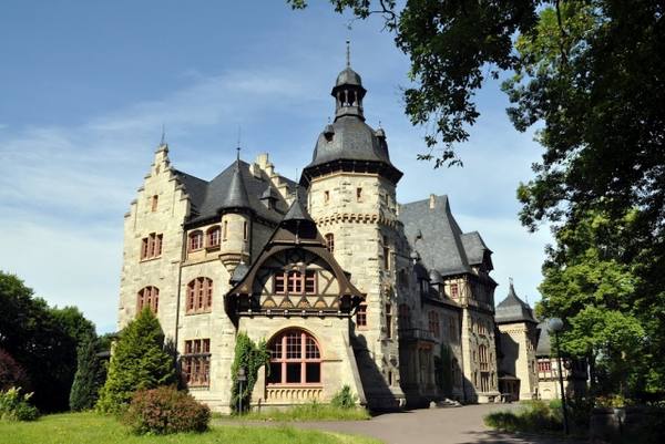 Pflugensberg Castle