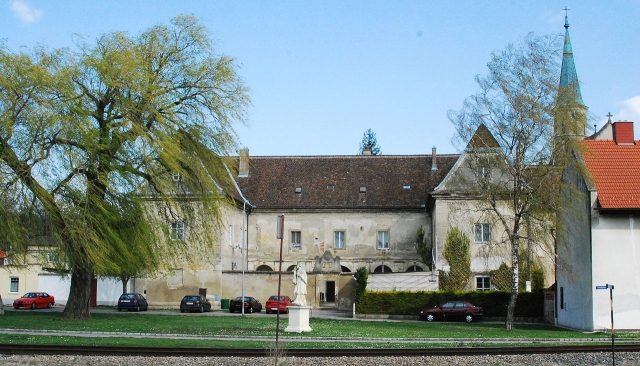 Hauskirchen Castle