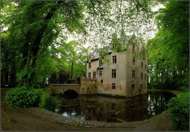 Beauvoorde Castle