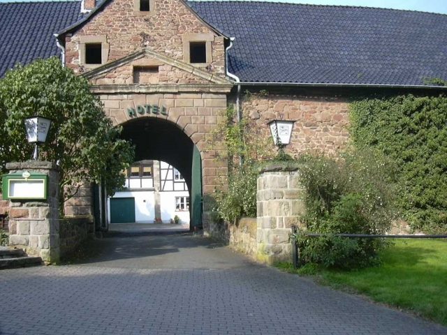 Burg Hausen