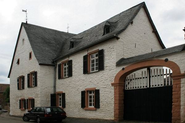 Pissenheim Castle
