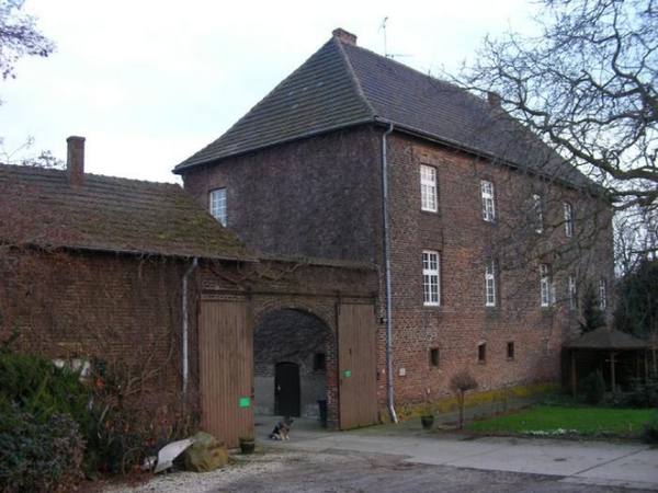 Eilen Manor