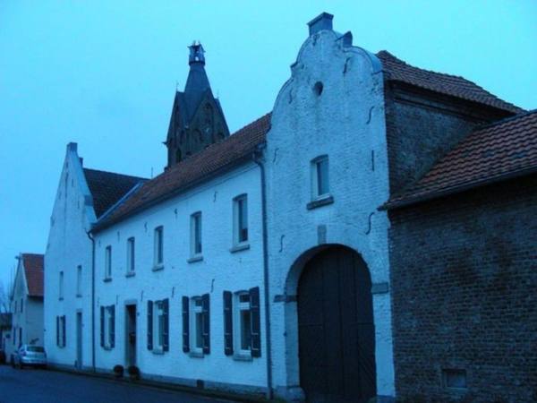 Holz Manor