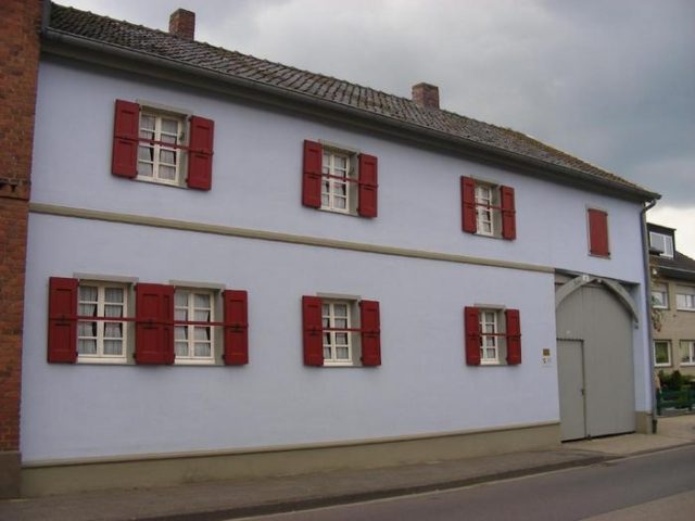 Horn Manor