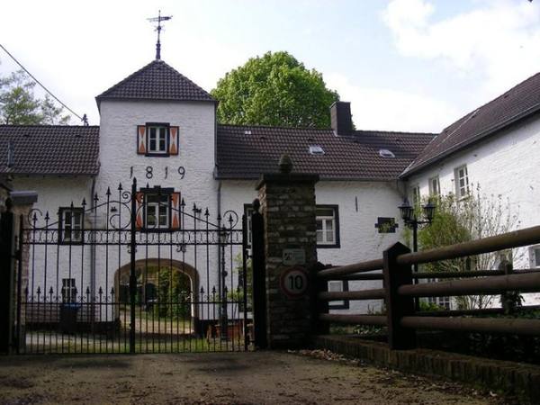Schönthal Manor