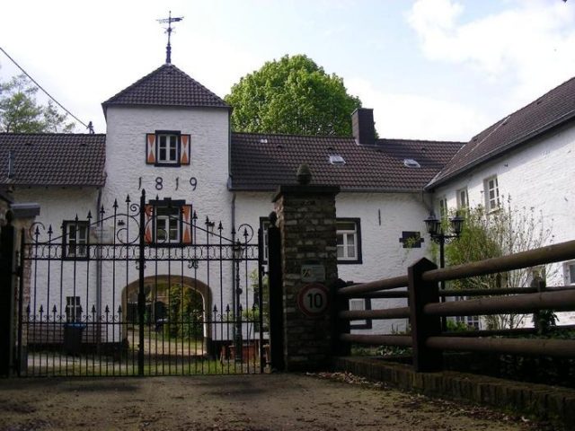 Schönthal Manor