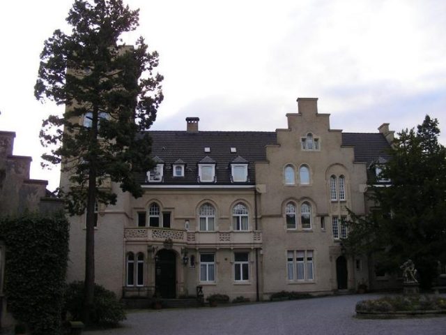 Mallinckrodt Manor