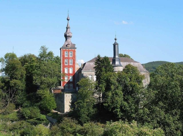 Château de Vierves-sur-Viroin
