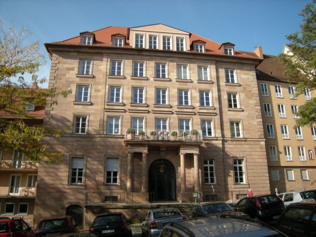 Tucherpalais