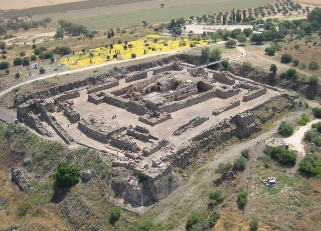 Crusader Castle Belvoir (כוכב הירדן‎)