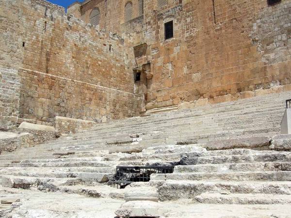 Holy Temple (בֵּית־הַמִּקְדָּשׁ, Bet HaMikdasch)