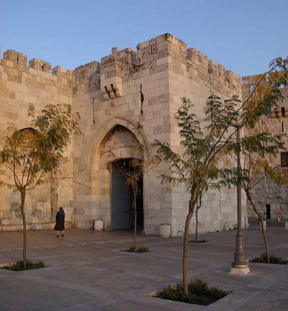 Jaffator (שער יפו, sha'ar jafo)
