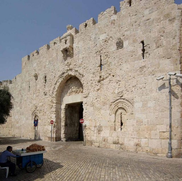 Zion Gate (שער ציון, Scha'ar Zion)