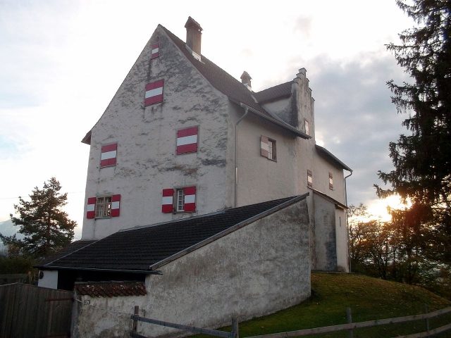 Batschunser Castle