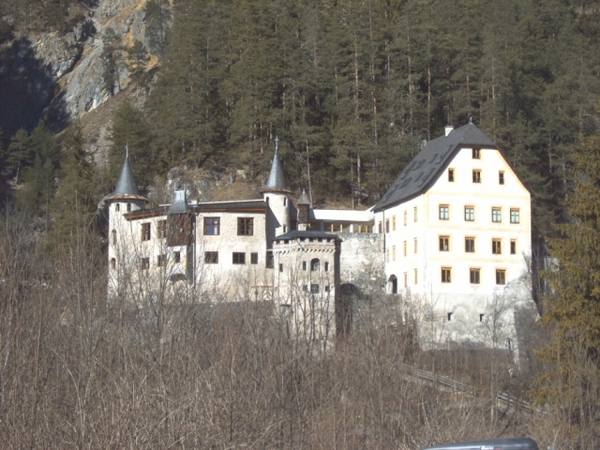 Fernstein Castle