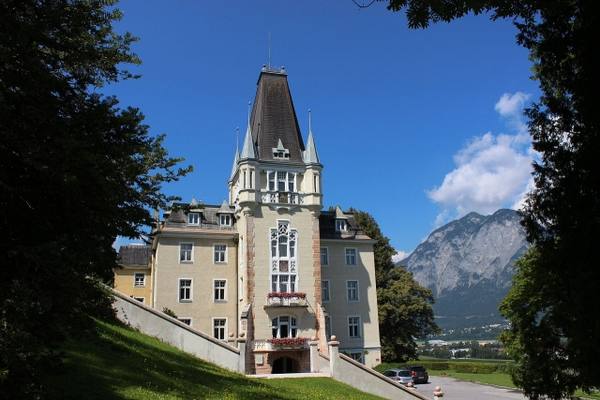 Mentelberg Castle