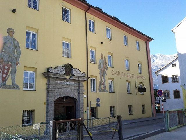Augenweidstein Palais
