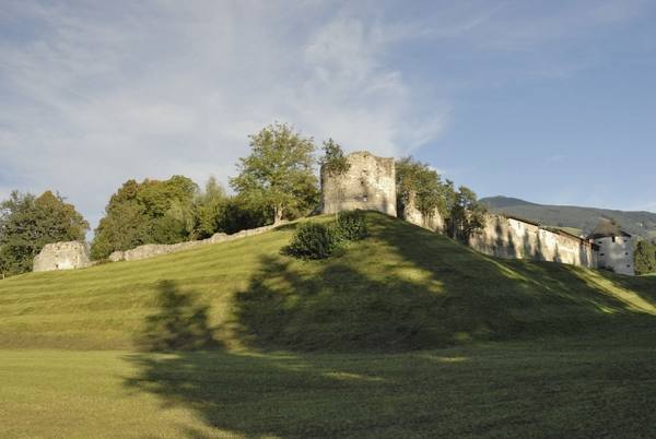 Neu-Rettenberg Castle
