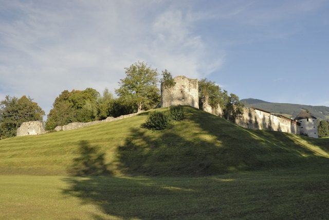 Neu-Rettenberg Castle