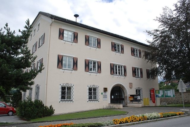 Waidburg Manor