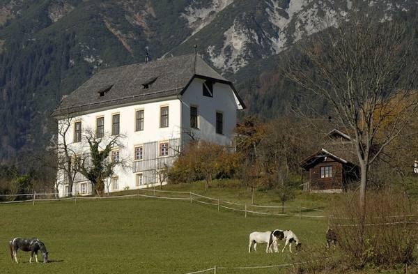 Madleinhof Manor