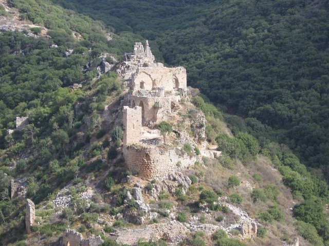 Crusader Castle Montfort (מבצר המוֹנפוֹר)