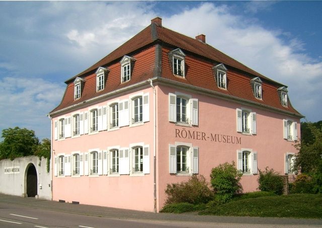 Schwarzenacker Castle