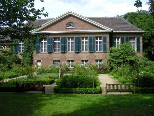 Spee Palace