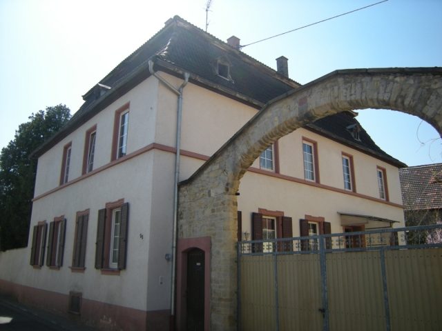 Polyscher Manor