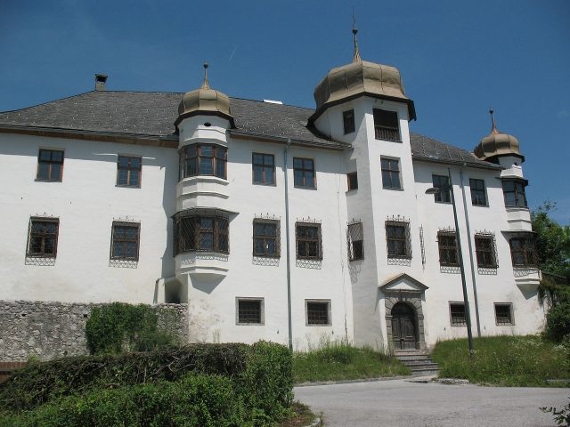 Achenrain Castle