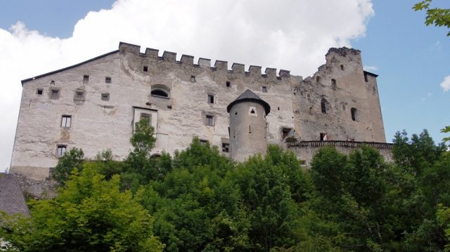 Heinfels Castle
