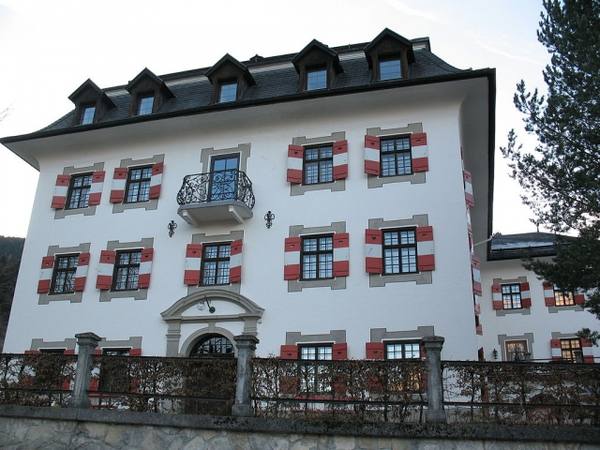 Felsenheim Manor