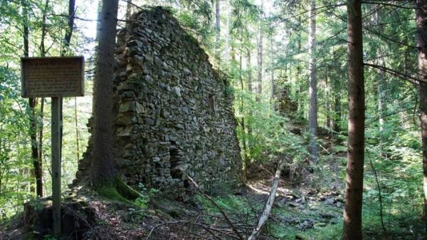 Alt-Leonroth Castle