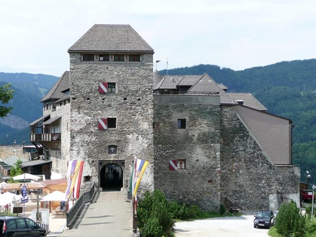 Oberkapfenberg Castle