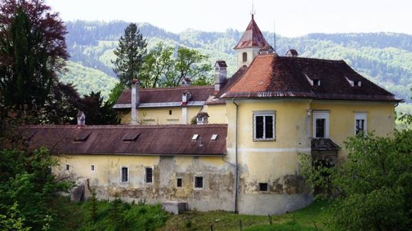 Arnfels Castle