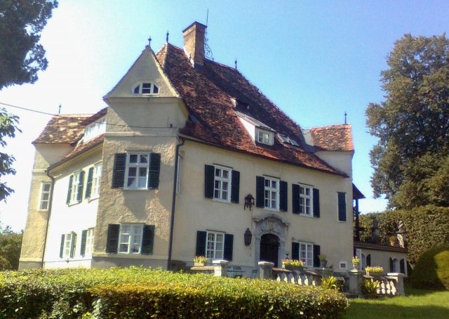 Minoriten Castle