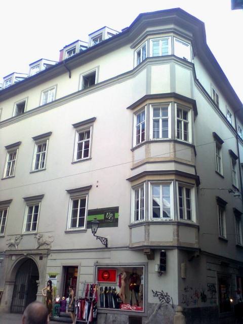 Enffans d’Avernas Palace