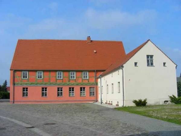 Bardeleben Manor