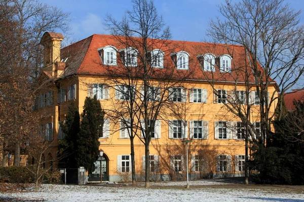 Metahof Castle