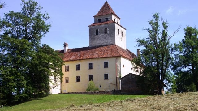 Ehrenhausen Castle