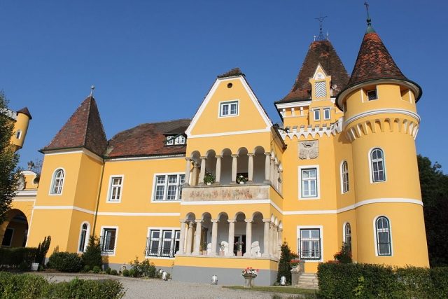 Georgi Castle