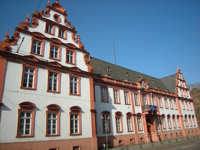 Palais Schönborner Hof