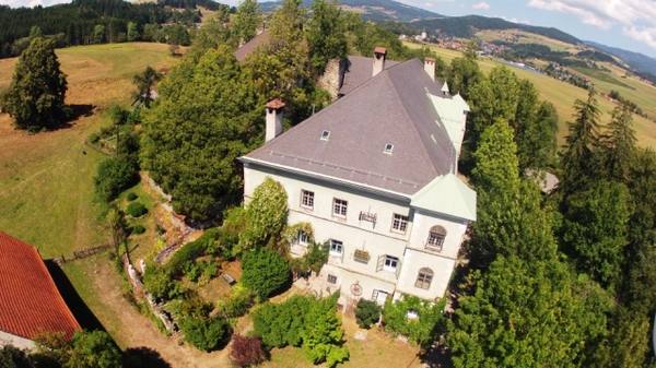 Lind Castle