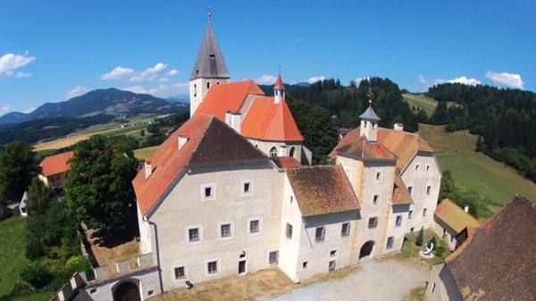 Mariahof Church