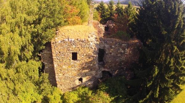 Tschakathurn (Schachenthurn) Castle
