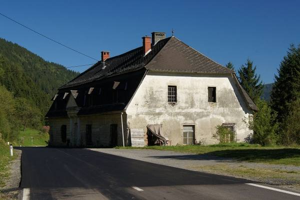 Raiming Manor